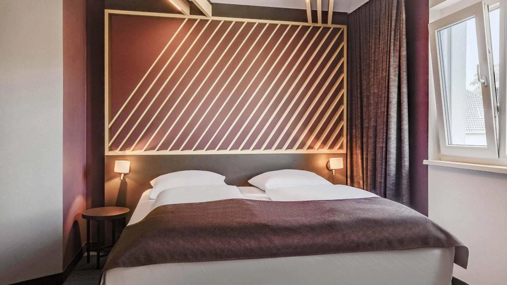 Am Schlossgarten übernachten: 6 Zentrale Hotels in Oldenburg verglichen